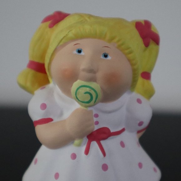 Cabbage Patch Kids Pigtail Lollipop Girl Ceramic Figurine 1984 - Picture 2 of 7
